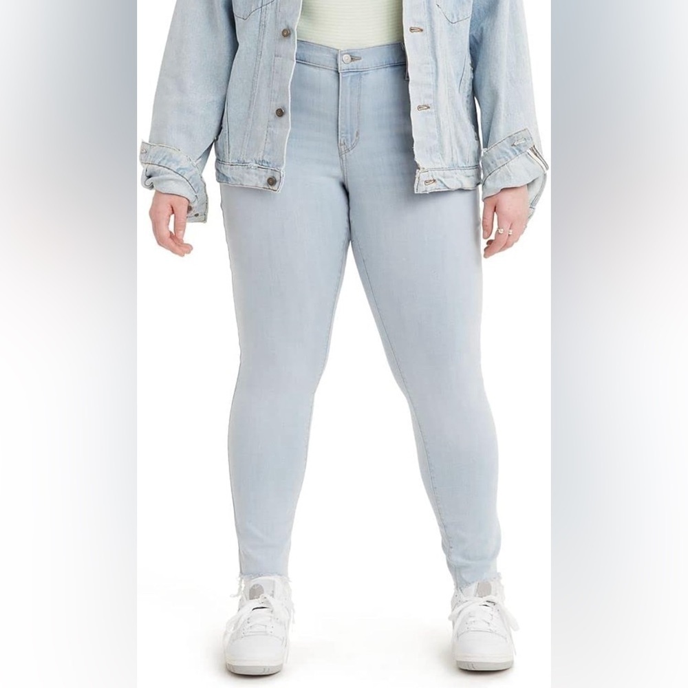 NWT- Levis Womens Plus-Size 711 Skinny Jeans (New) Slate Scan (22W * Inseam 25”)
